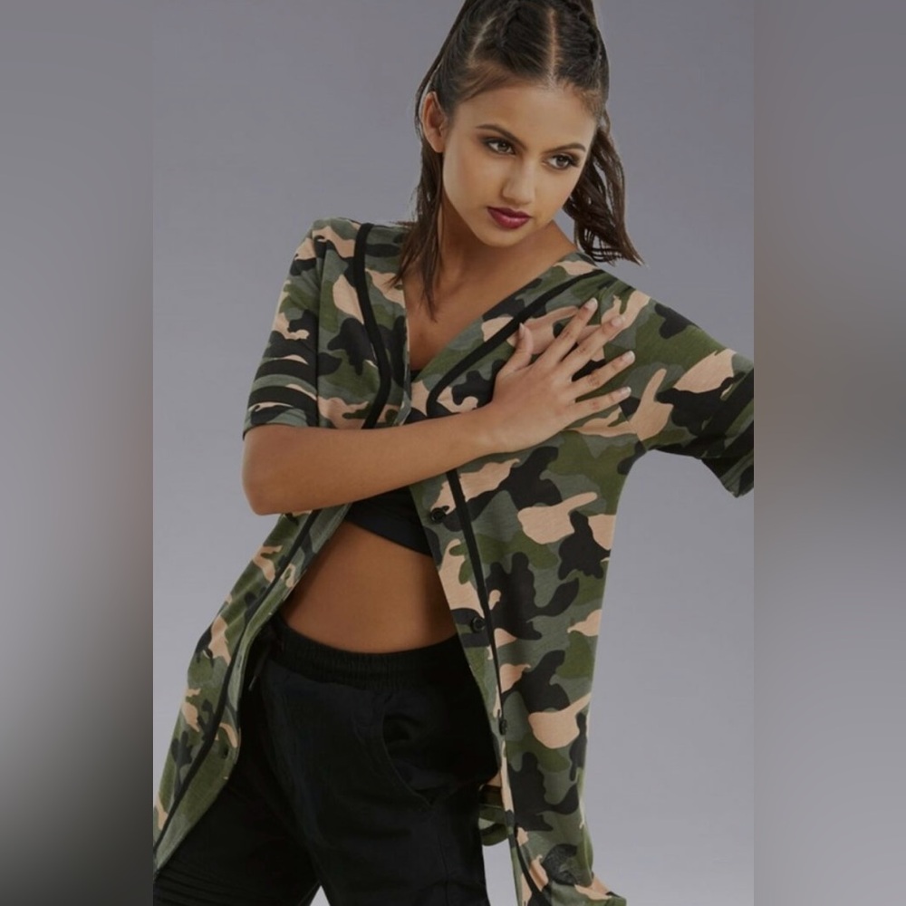 Balera Camouflage
Baseball Jersey